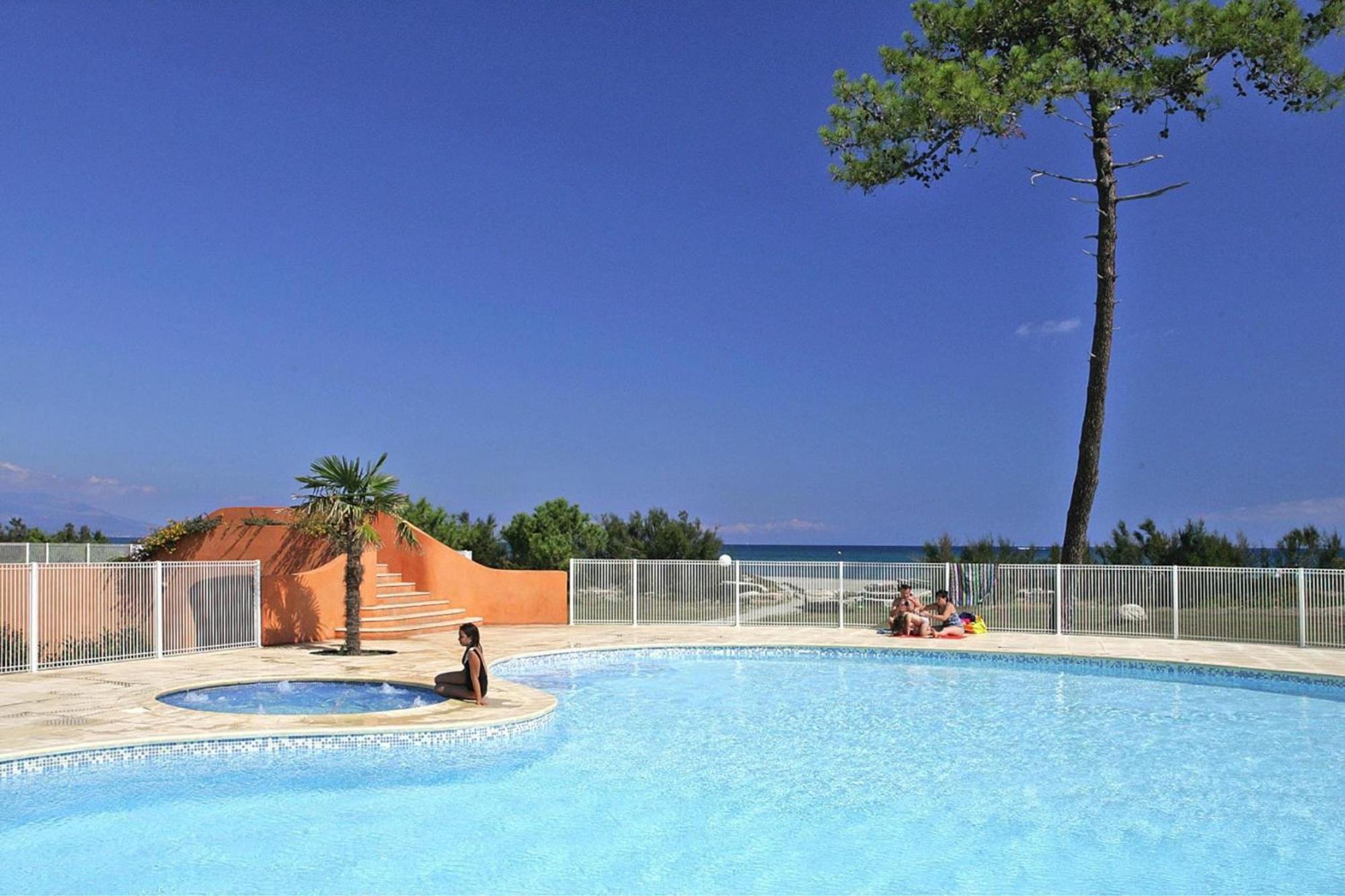 Lovely Apartment In Borgo With Shared Pool Екстериор снимка