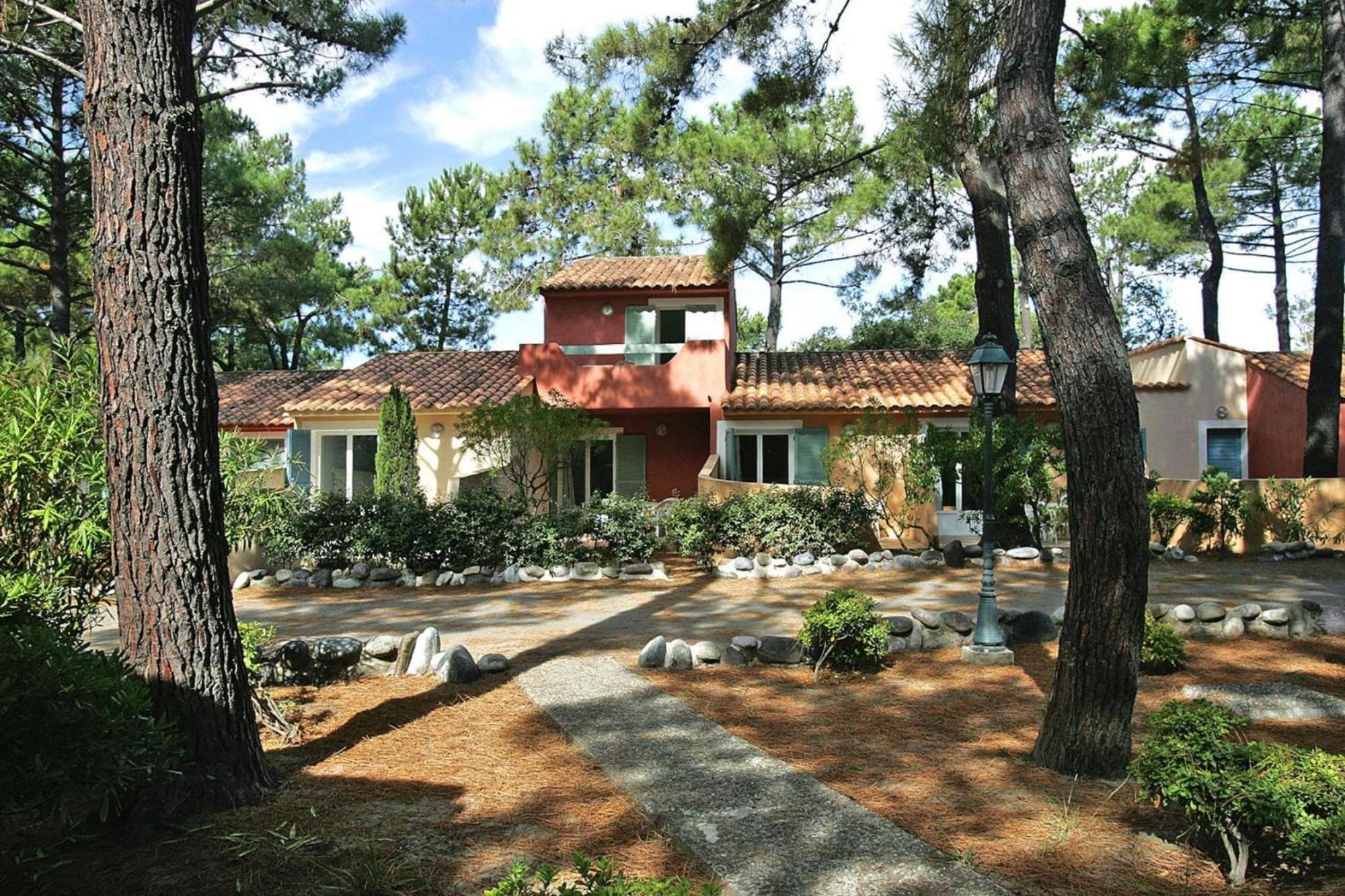 Lovely Apartment In Borgo With Shared Pool Екстериор снимка